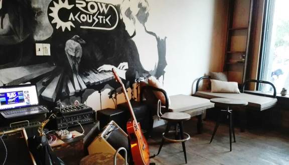 Crow Acoustic Coffee