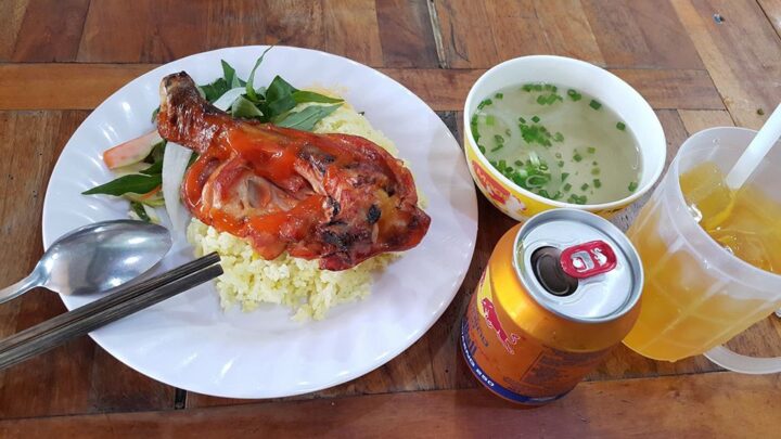 Quán cơm gà Trâm Anh – Cơm gà ngon ở Nha Trang