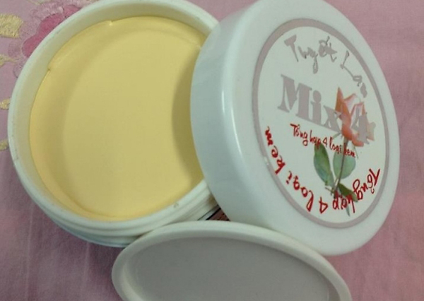 Công thức kem trộn trắng da từ các sản phẩm Tuyết Lan