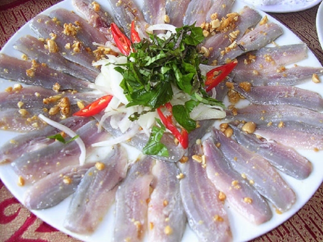 Gỏi cá nghéo – Đặc sản ngon Quảng Bình