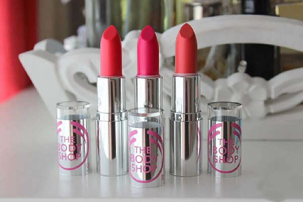 Son dưỡng môi cho bà bầu The Body Shop Colour Crush Lipstick