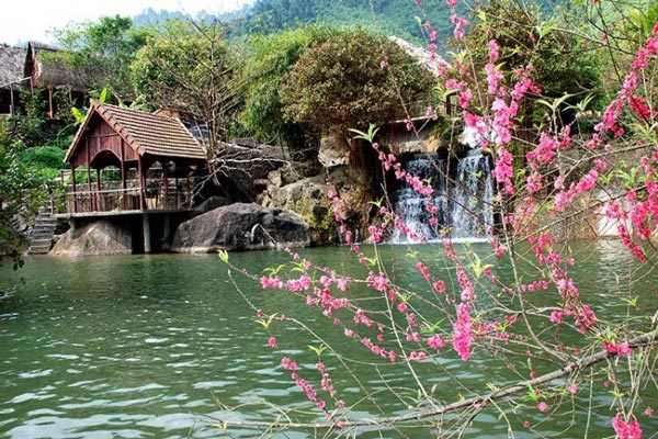 Khu du lịch sinh thái suối Hoa Lan
