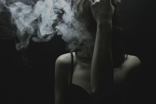 BỘ hình ảnh hút thuốc buồn đầy tâm trạng cực chất