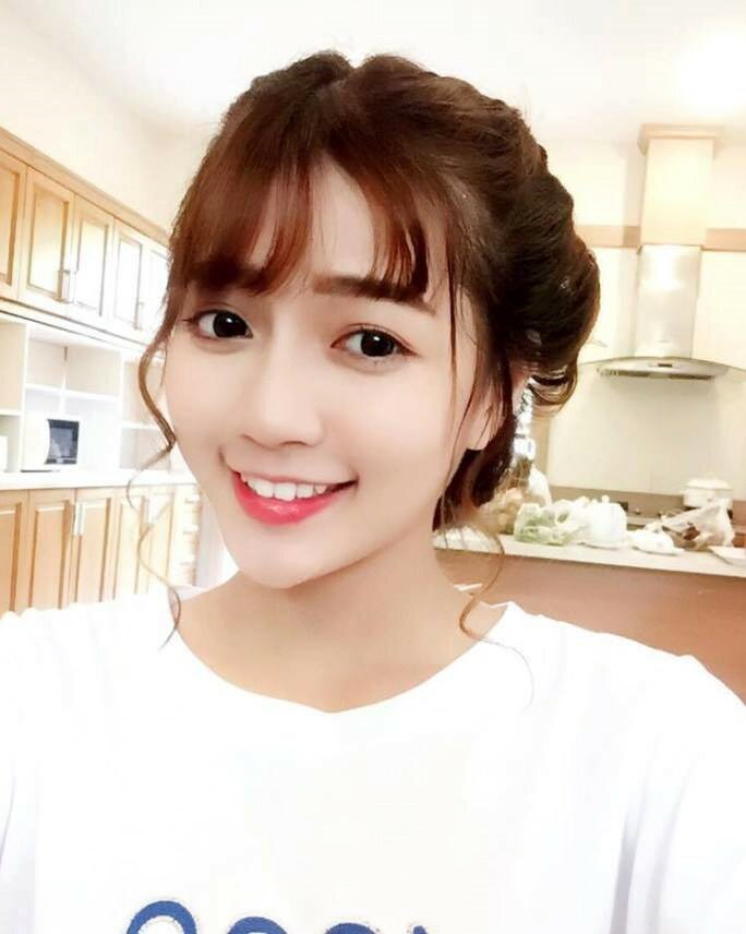 Hot girl An Vy cao bao nhiêu?