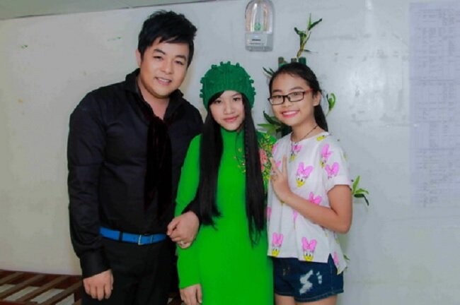 Ni cô Huyền Trân bất ngờ hoàn tục trong show của ca sĩ Quang Lê