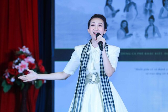 Ca sĩ Lều Phương Anh từng làm lao công ở Nhật
