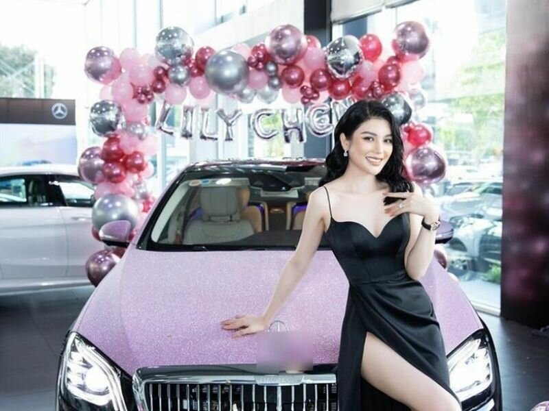 Lily Chen có đại gia chống lưng?