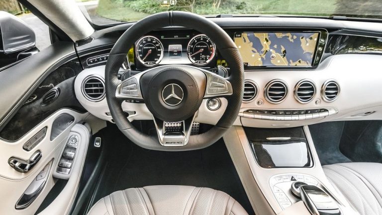 Nội thất của Mercedes S63 AMG có gì nổi bật?