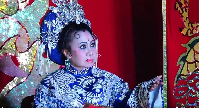 Nghệ sĩ Bạch Mai là ai?