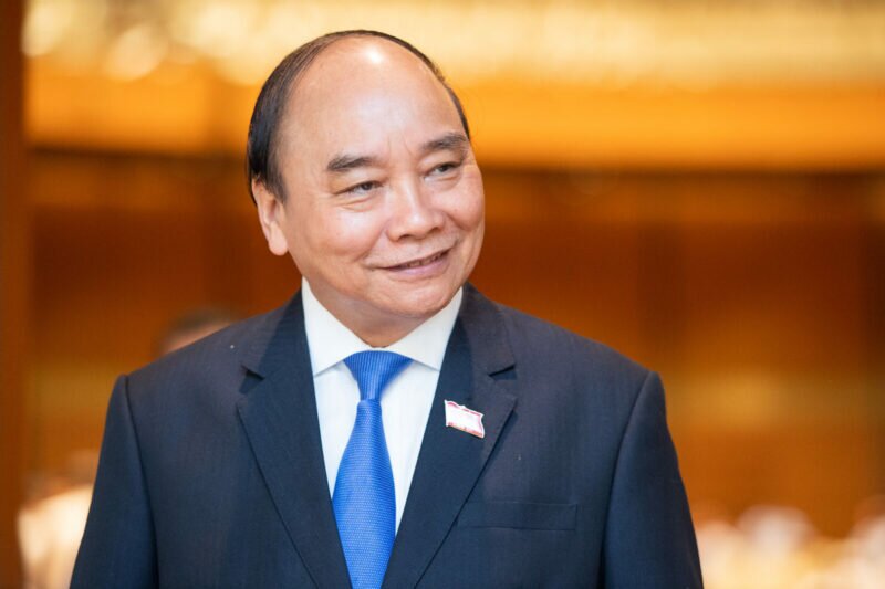 Tiểu sử Nguyễn Xuân Phúc