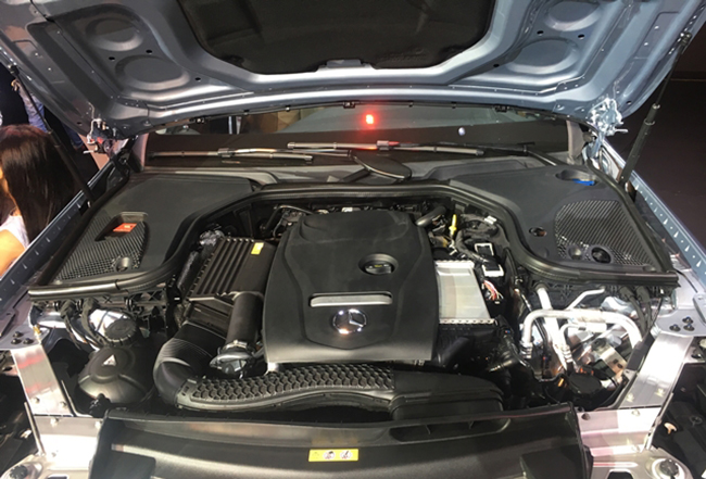 Động cơ xe Mercedes E200 2016