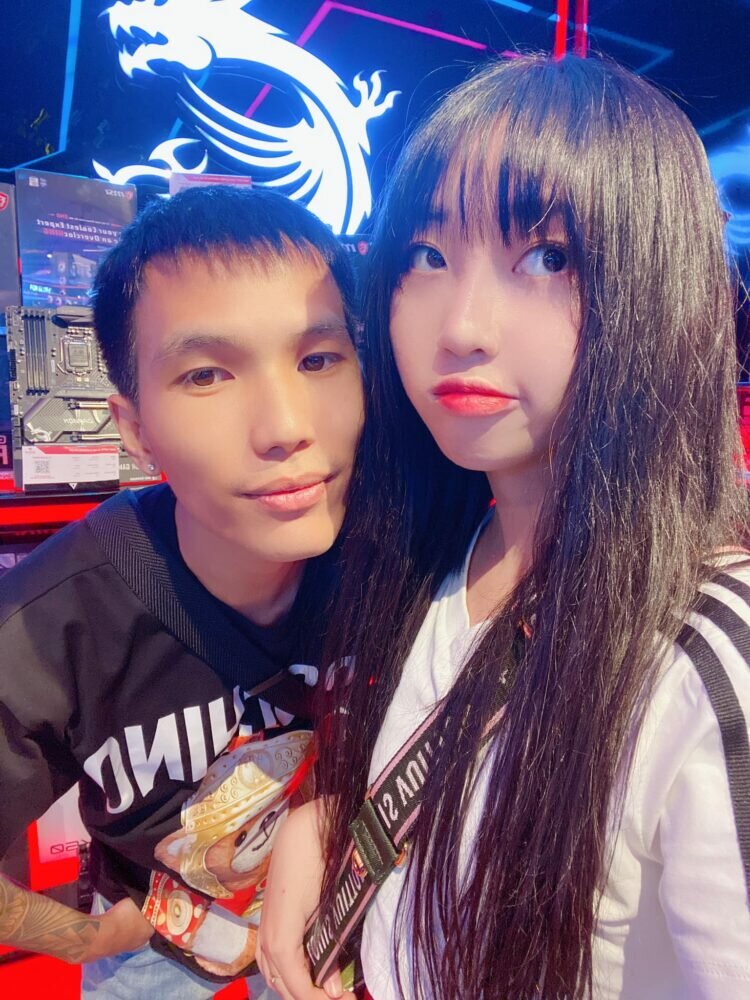 Bạn gái của Sena là ai?