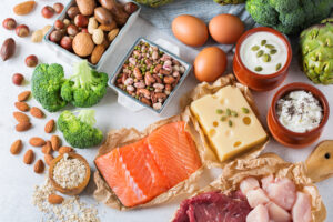 Tại sao chúng ta lại cần ăn protein từ các nguồn thực phẩm khác nhau?
