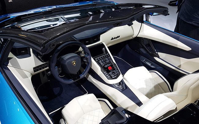 Công nghệ an toàn của xe Lamborghini Aventador LP700-4