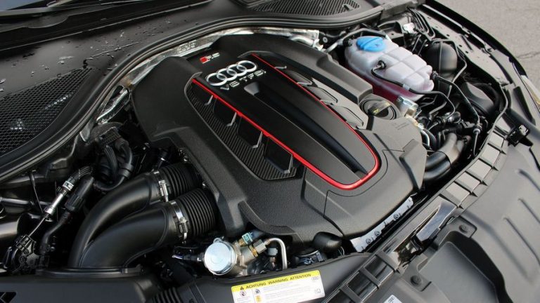Động cơ của xe Audi RS7