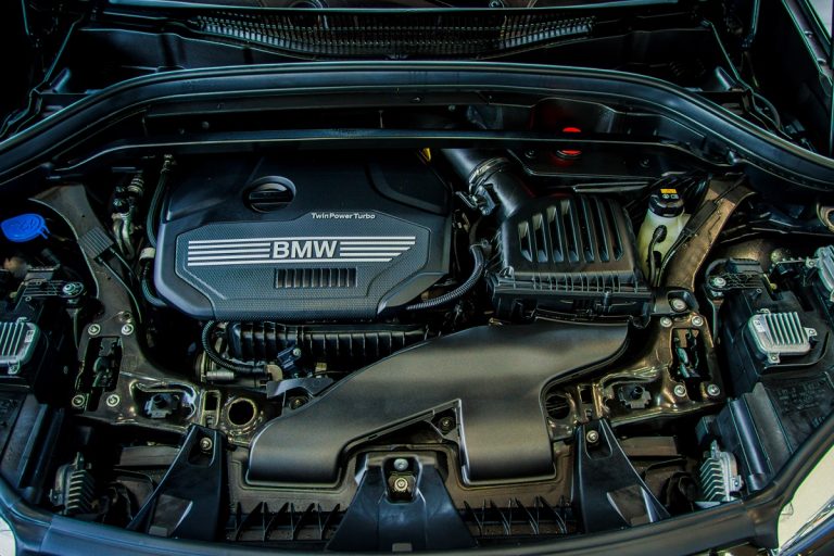 Động cơ của xe BMW X1