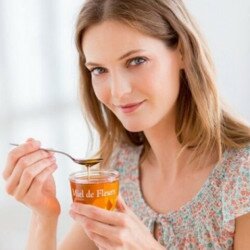Cách pha mật ong với nước ấm giảm cân giúp bạn đánh bay mỡ thừa